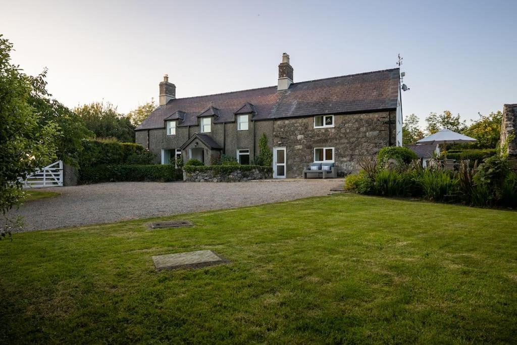 RhiwPlas Newydd With Swimming Pool, Fire Pit, And Log Fires别墅 外观 照片